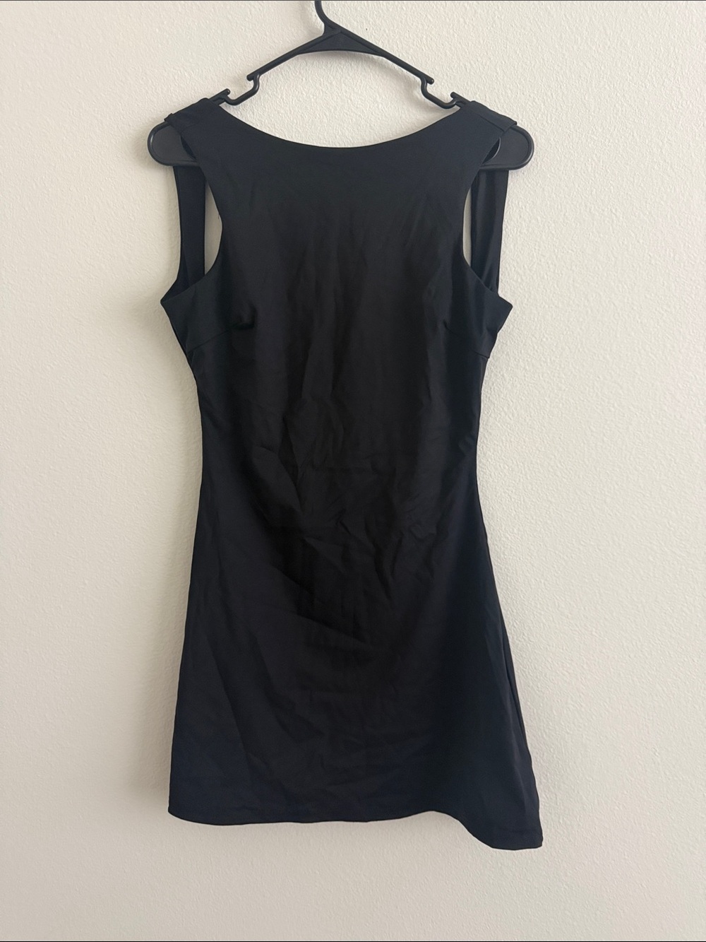 Classic Black Sleeveless Sheath Dress